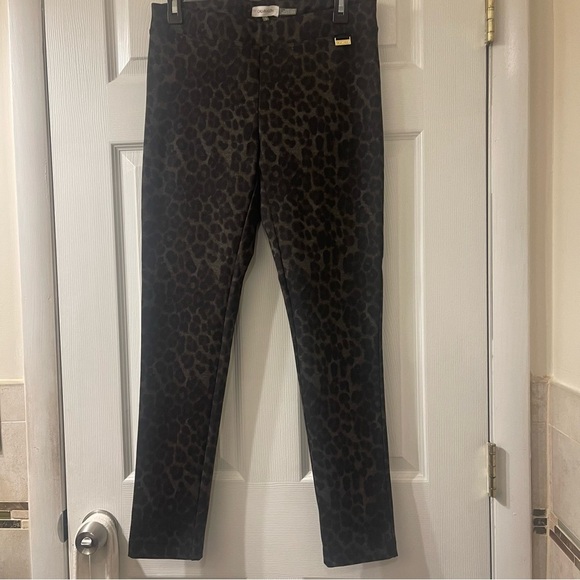 ❤️2/$15 or 3/$21❤️ Calvin Klein Animal Print Pants, Size Small - Picture 2 of 6